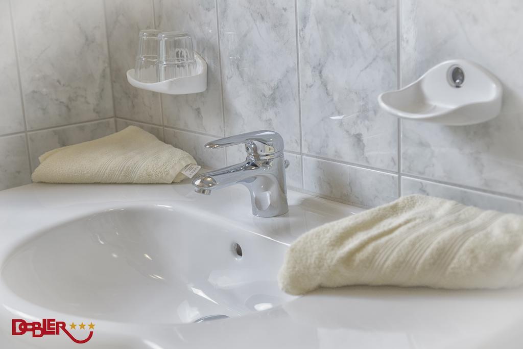 Ferienhotel Dobler 웨이센바크앰레치 객실 사진